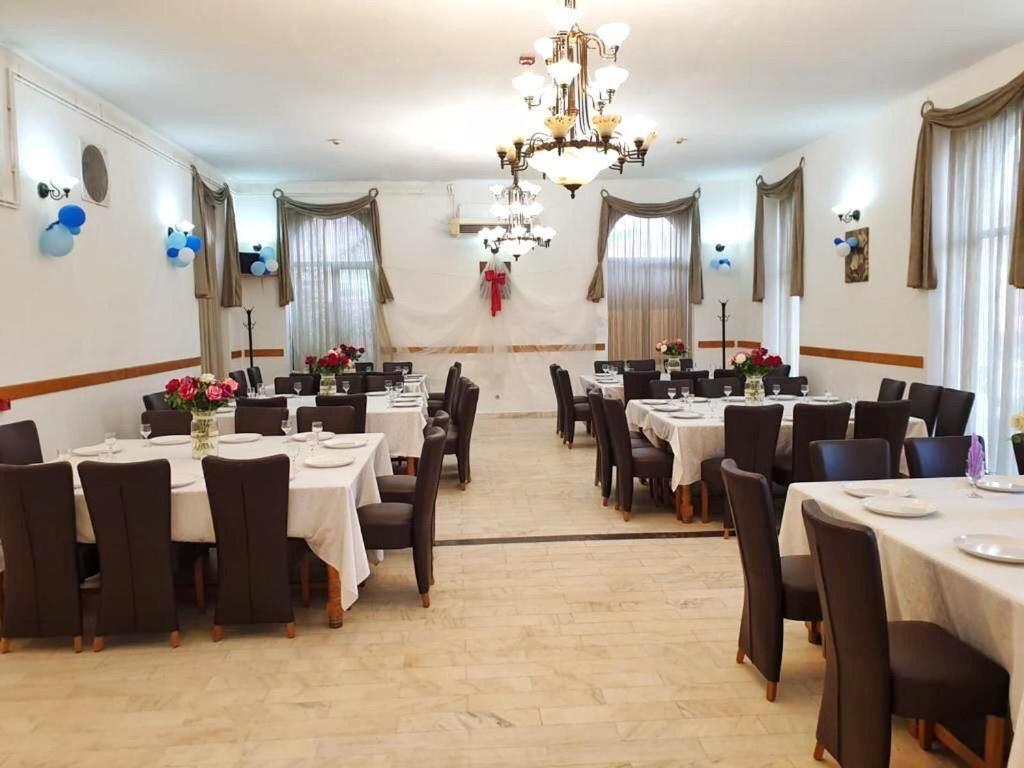 Hotel Marion Dumbraveni  Eksteriør billede