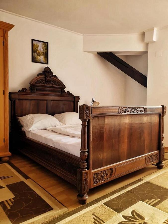 Hotel Marion Dumbraveni  Eksteriør billede