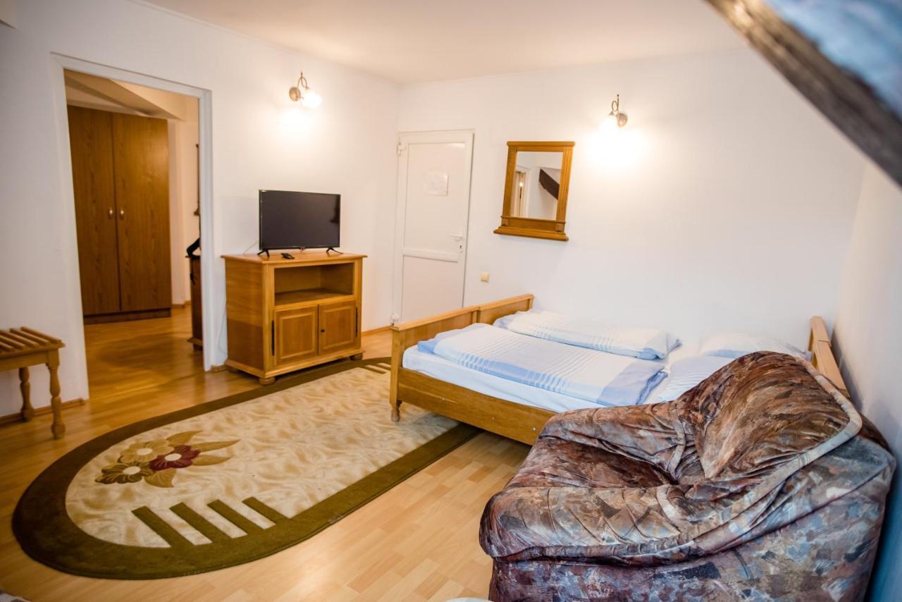 Hotel Marion Dumbraveni  Eksteriør billede