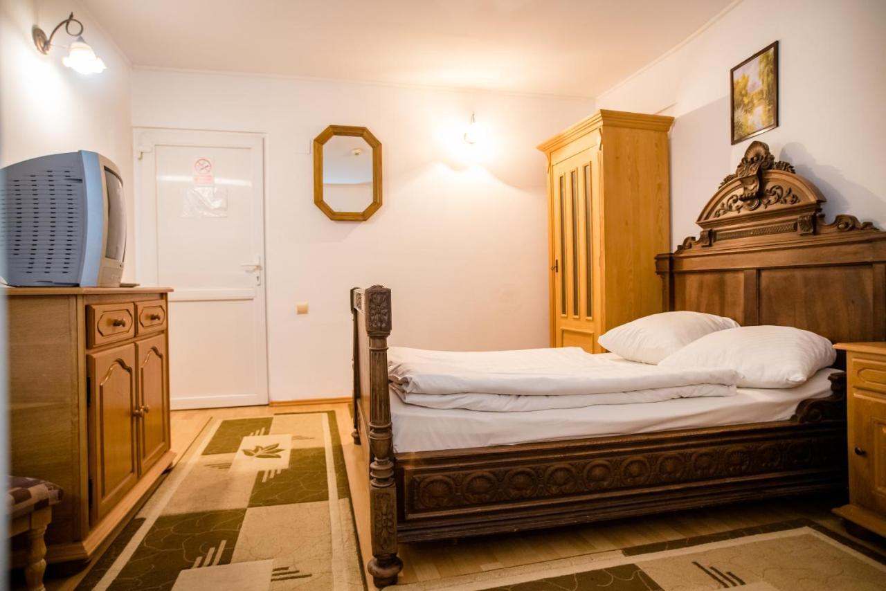 Hotel Marion Dumbraveni  Eksteriør billede