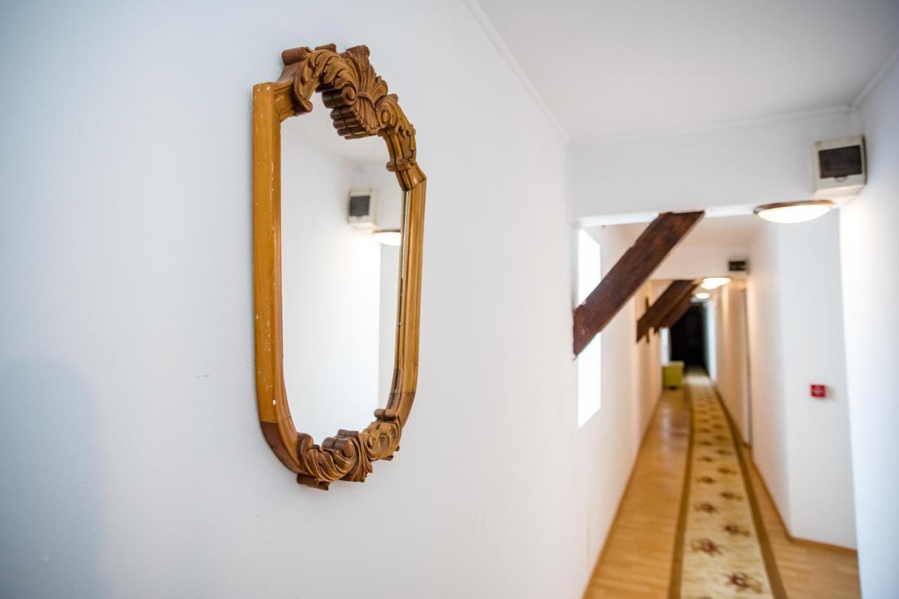 Hotel Marion Dumbraveni  Eksteriør billede